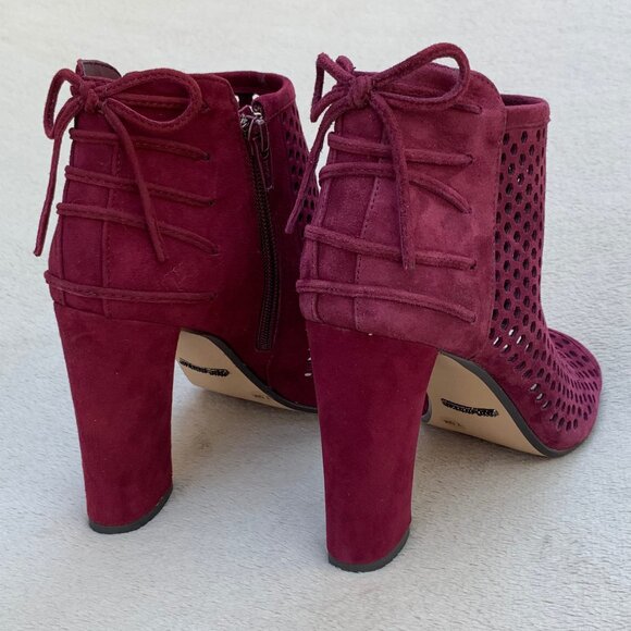 Gianni Bini Perforated Burgundy Suede Peep Toe Booties Sz 7.5 - Picture 8 of 15